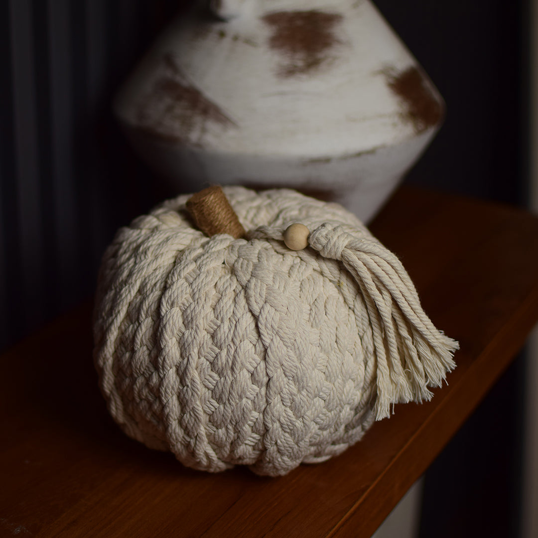 Yarn Off white pumpkin