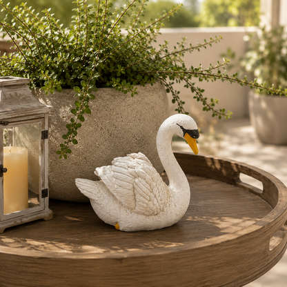 Elegant Swan Décor